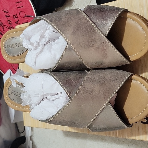 Fossil Shoes - Fossil Maddox Wedge Heels sandals antique gold Sz 8.5